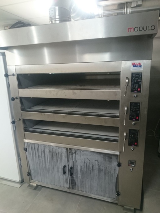 Cuptor electric pentru panificație cu 3 vetre, hotă și dospitor - Img 12