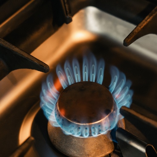 Mașină de gătit pe gaz cu 6 focuri, cuptor static pe gaz și dulap neutru - Img 2