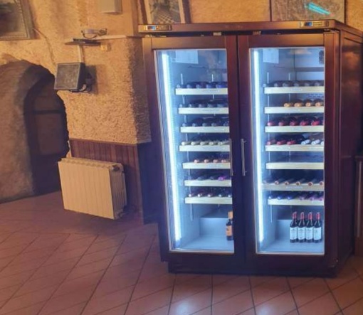 Vitrină frigorifică pentru vin 265 litri, Infrico - Img 4