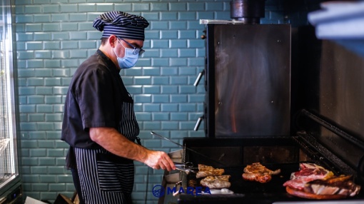 Grătar profesional Barbeque pentru Steak pe cărbuni, 1455x820x930 mm - Img 16