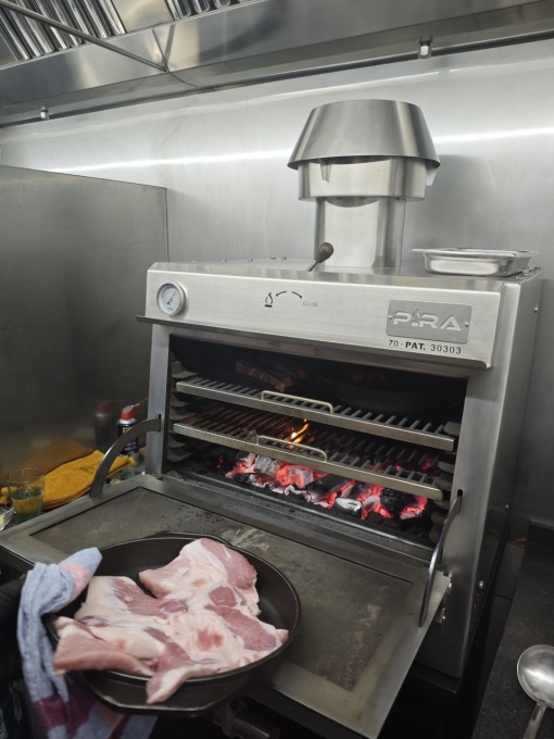 Cuptor pentru steak pe cărbuni, deschidere verticală, Pira 70 Silver SD - Img 2