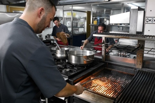 Grătar profesional Barbeque pentru Steak pe cărbuni, 1455x820x930 mm - Img 7