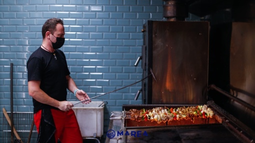 Grătar profesional Barbeque pentru Steak pe cărbuni, 1455x820x930 mm - Img 14