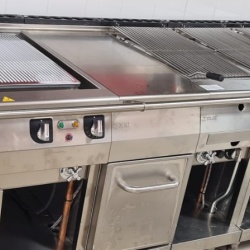 Fry top electric cu suprafață netedă/striată 80x75 cm și suport neutru - Img 7
