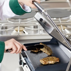 Toaster Panini cu mecanism prin apăsare pe plăci - Img 3