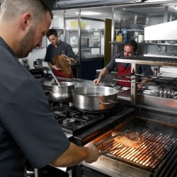 Grătar profesional Barbeque pentru Steak pe cărbuni, 1200x820x930 h mm - Img 5