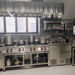 Mașină de gătit pe gaz cu 4 arzătoare, RM Gastro - Img 3