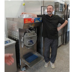 Mașină multifuncțională 3 în 1 pentru producția de înghețată, procesare creme la cald și pasteurizare RHS15/60AW - Img 10