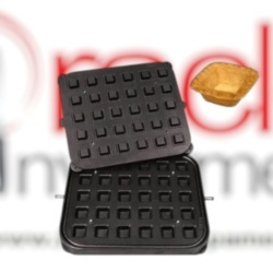 Placă pentru aparatul de tarte, 30 forme pătrate festonate 41x41 mm