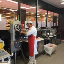 Mașină de tocat carne, frigorifică cu malaxor, 1500 kg/oră - Img 4