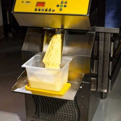 Mașină multifuncțională de înghețată, creme și pasteurizator 100 L/h, răcire cu aer, RoboCream - Img 10