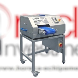 Mașină profesională pentru feliat piept de pui GASER MB-400, capacitate până la 400 kg/h