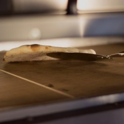Paletă de pizza rotundă din inox, 23 cm - Img 3