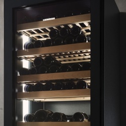 Vitrină frigorifică pentru vin, 149 sticle de 0,75 litri, Liebherr - Img 13