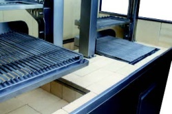 Gratar profesional pe carbuni, cu doua zone de gatit si sistem de reglare a inaltimii - Img 3