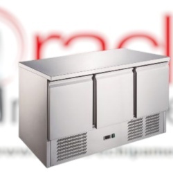 Masă frigorifică inox 553 Litri, cu 3 uși, Hurakan