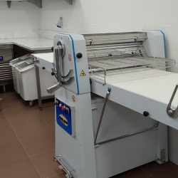 Mașină de întins foietaj, benzi 600x1500 mm, stație de tăiere și rolă de tăiere inclusă - Img 2