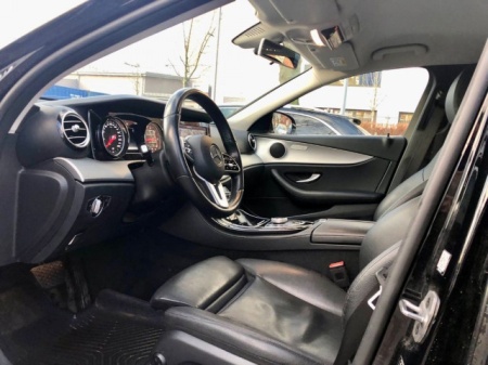 Inchiriere masini cu sofer, Mercedes E-Class, Vito, Masini Premium/Lux - Confort, Lux și Siguranta la dispozitia dvs - Img 5