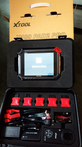 Xtool X-100 PAD2 PRO Programator universal multifuncțional: Diagnoza, Chei, Kilometrii, Programari/Adaptari - Img 2