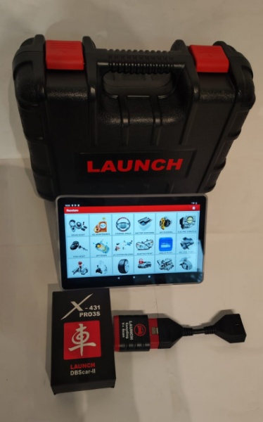 Kit Diagnoza Auto Multimarca Launch X431 Bluetooth V+ Light Tableta Octa-Core, 9" HD IPS, 3GB RAM, 32GB, Cutie Antisoc Originala Launch, Prelungitor Launch, Husa tableta, Soft profesional service auto - Img 2