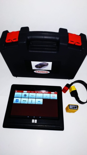 Kit Tester Auto Launch X431 cu Tableta originala V 10.1' Interfata Easydiag 3.0 versiune service auto - Img 3