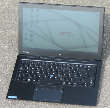 Tableta / Laptop Toshiba Z20T-C Ultrabook FHD Touch Intel M7 Gen6 8GB/256GB LTE Touchscreen Refurbished Turbo Speed, baterie pana la 10 ore - Img 3