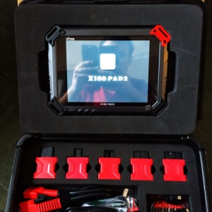 Xtool X-100 PAD2 PRO Programator universal multifuncțional: Diagnoza, Chei, Kilometrii, Programari/Adaptari - Img 3