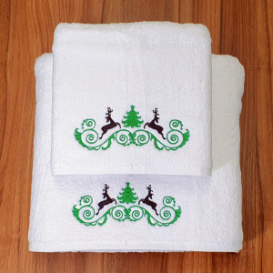 Set 2 Prosoape baie Brodate Alb cu broderie color, Model Craciun 1, bumbac 100%