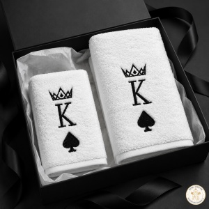 Set cadou pentru el – 2 prosoape de baie brodate King, alb, 680 g/m², 100% bumbac - Img 2