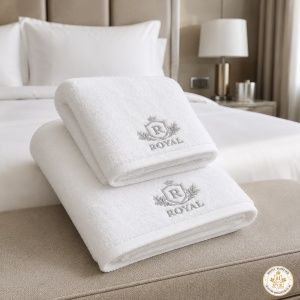 Set 2 prosoape de baie brodate Royal, alb, 680 g/m², 100% bumbac, 50×90 și 70×140 cm - Img 5