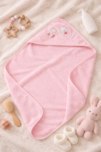 Prosop de baie cu glugă pentru bebeluși ROZ – 70×70 cm, cu broderie pentru fetite - Img 2