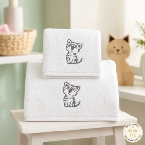 Set 2 prosoape de baie brodate Pisicuță, alb, 680 g/m², 100% bumbac, 50×90 și 70×140 cm - Img 4
