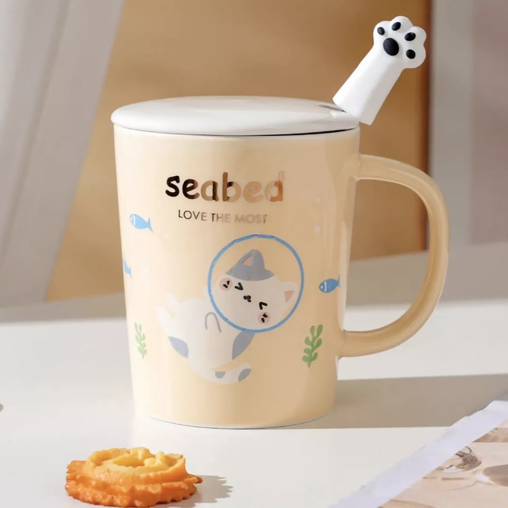 Cana cu capac din ceramica si lingurita Pufo Love Kitty pentru cafea sau ceai, 250 ml, galben - 1 | YEO