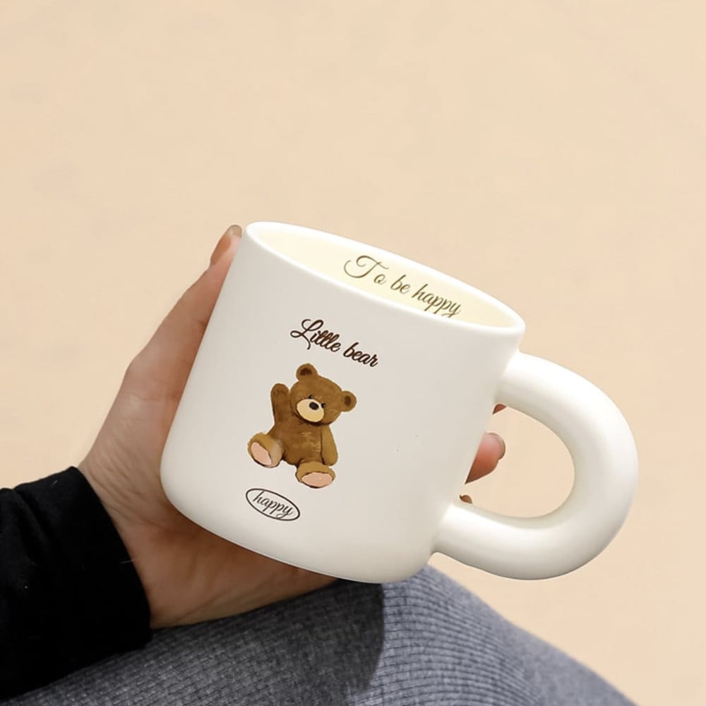 Cana cu capac din ceramica si lingurita Pufo Happy Bear pentru cafea sau ceai, 350 ml, alb - 2 | YEO