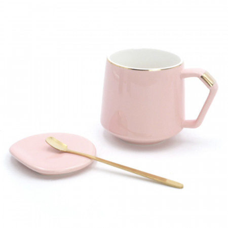 Cana cu capac din ceramica si lingurita Pufo Ellegance pentru cafea sau ceai, 300 ml, roz
