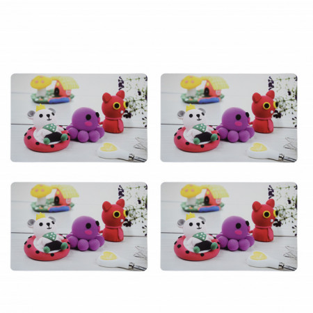 Set suport farfurie Pufo pentru servirea mesei, model Little Friends, 4 bucati, 43 x 28 cm