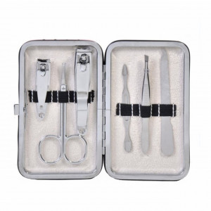 Set trusa Pufo pentru manichiura si pedichiura, 7 bucati- compact, elegant si ideal pentru ingrijirea unghiilor acasa sau in calatorii