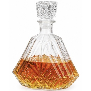 Sticla eleganta Pufo Pyramid pentru bautura, lichior sau whisky, 750 ml, transparenta– rafinata si rezistenta