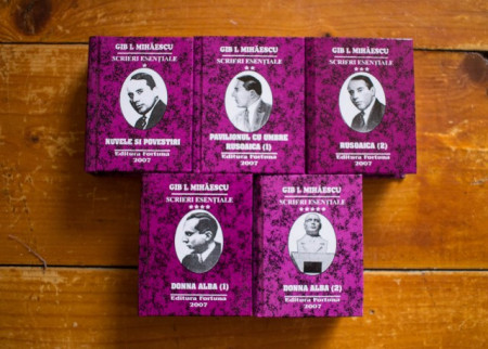 Gib I. Mihaescu - Scrieri esentiale (5 vol. in caseta speciala, format liliput, hardcover) - Img 3