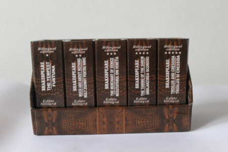 William Shakespeare - Scrieri esentiale I (5 vol. in caseta speciala, format liliput, editie bilingva romano-engleza, hardcover)