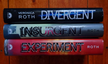 Veronica Roth - Trilogia Divergent (Divergent. Insurgent. Experiment) (3 vol., editie hardcover) - Img 2