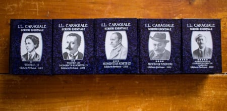 I. L. Caragiale - Scrieri esentiale (5 vol. in caseta speciala, format liliput, hardcover)