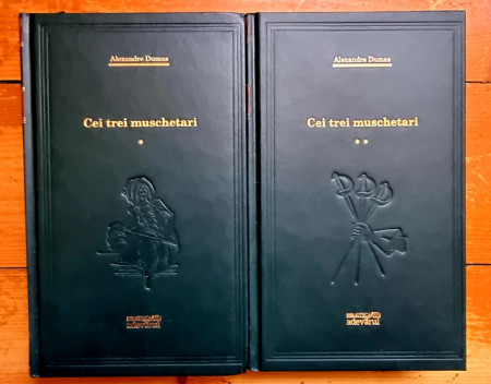 Alexandre Dumas - Cei trei muschetari (2 vol., editie hardcover)