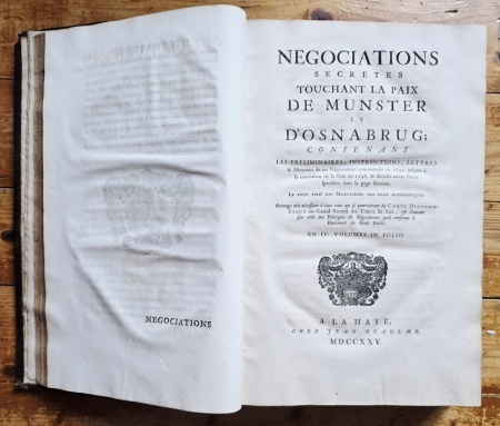 (Jean Le Clerc) - Negociations secretes touchant la paix de Munster et d`Osnabrug I-II (2 vol., editie hardcover, frumos relegata) - Img 3