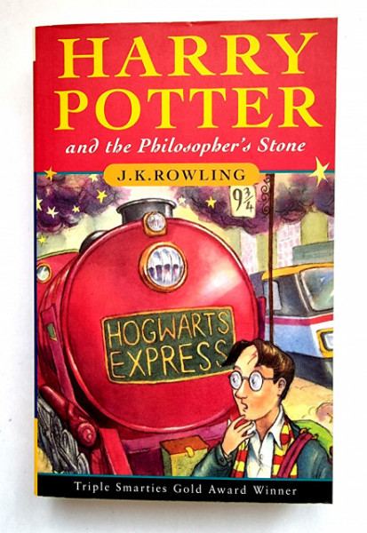 J. K. Rowling - Harry Potter and the Philosopher`s Stone (editie in limba engleza)