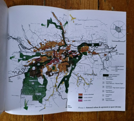 Vasile Cristea, Calin Baciu, Dan Gafta (ed.) - Municipiul Cluj-Napoca si zona periurbana. Studii ambientale (editie hardcover) - Img 2