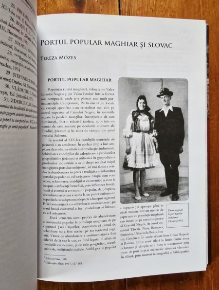 Colectiv autori - Monografia judetului Bihor. (I. Cadru natural, societate, civilizatie, II. Satul bihorean, III. Oameni din Bihor) (3 vol., editie hardcover) - Img 3