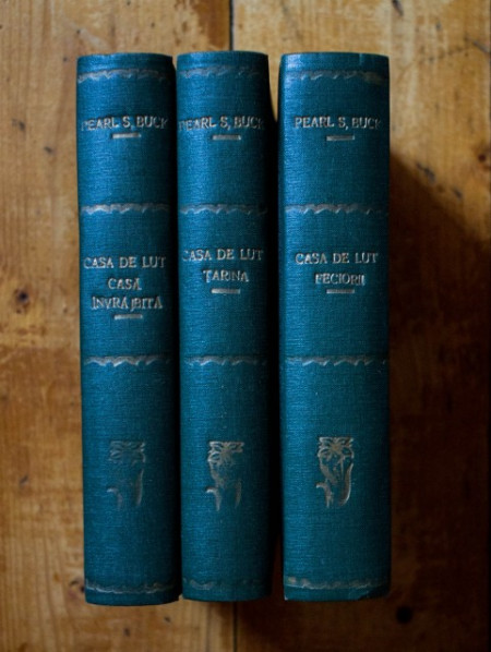 Pearl S. Buck - Casa de lut (3 vol., editie hardcover, interbelica, frumos relegata)