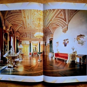 Colectiv autori - Comorile muzeelor ruse. Enciclopedie ilustrata de arta (editie hardcover) - Img 2