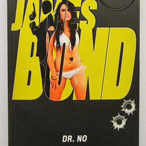 Ian Fleming - James Bond. Dr. No